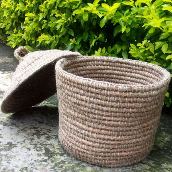 Pine Needle Grass Laundry Basket With LID